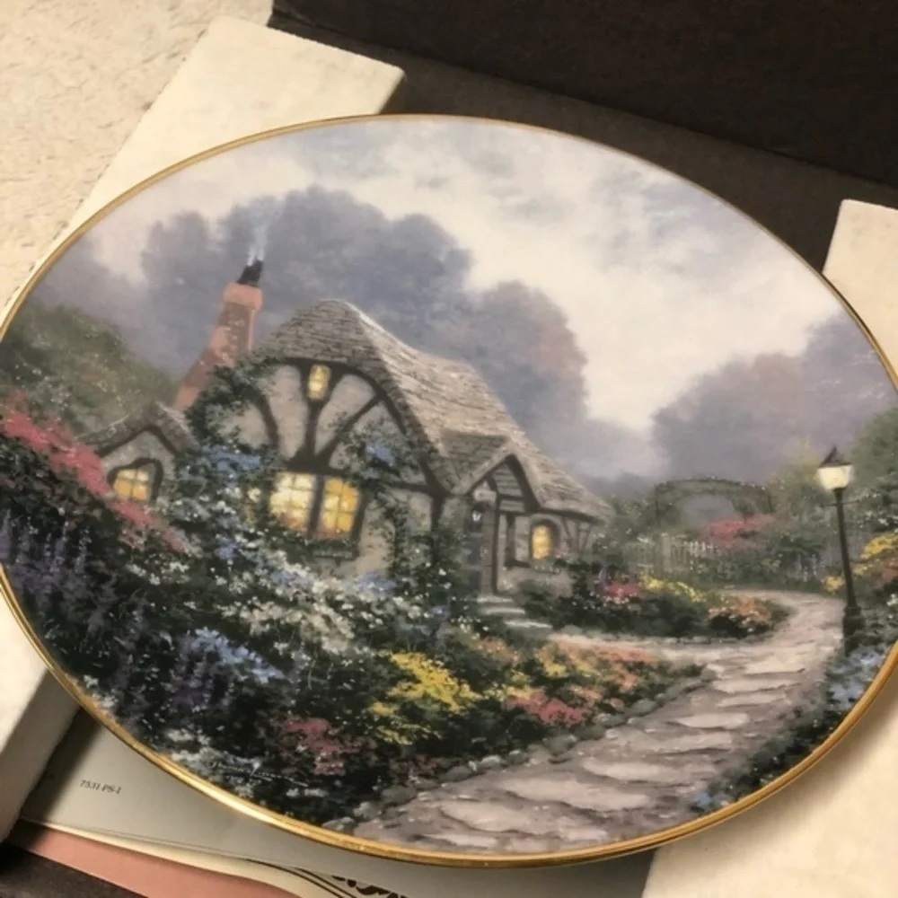 THOMAS Kinkade Chandler's Cottage Collector's Plate - Picture 4 of 6